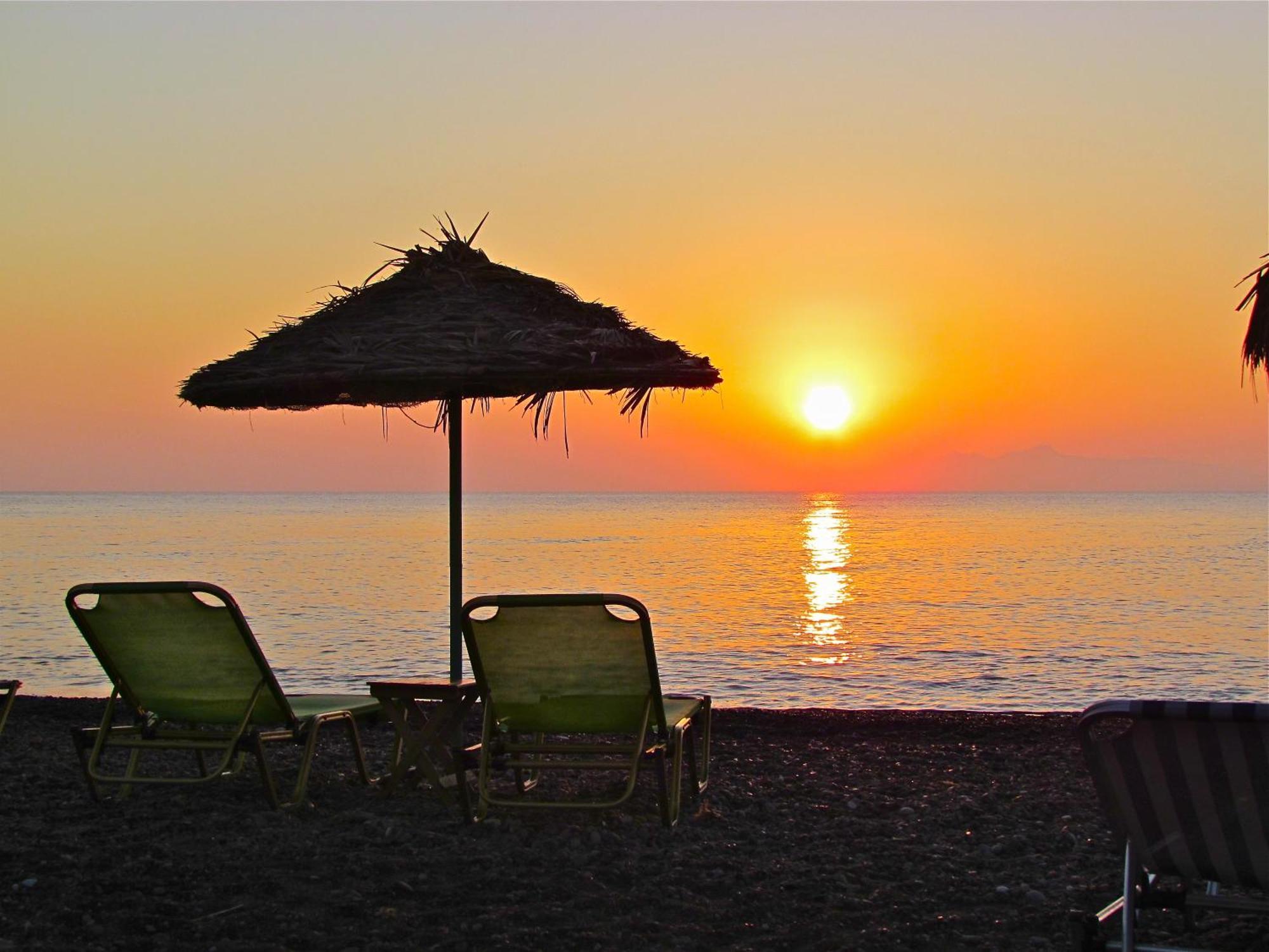 Levante Beach Hotel Kamári Esterno foto