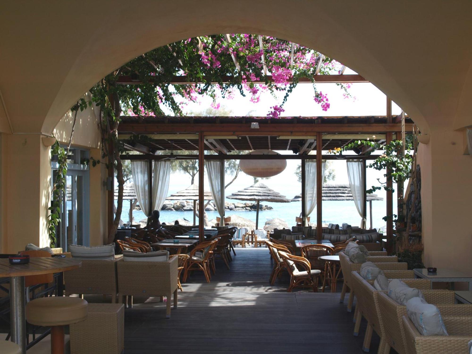 Levante Beach Hotel Kamári Esterno foto