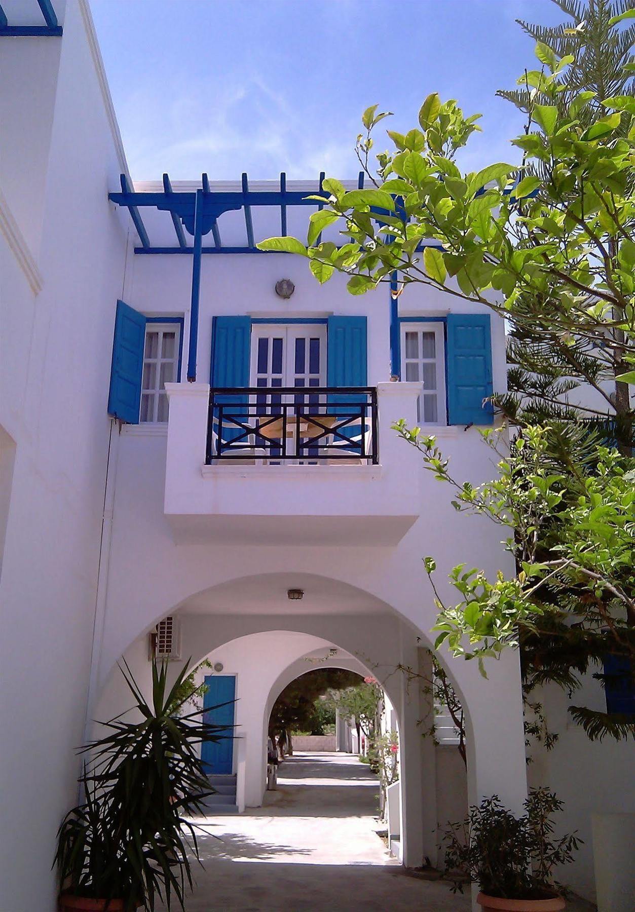 Levante Beach Hotel Kamári Esterno foto
